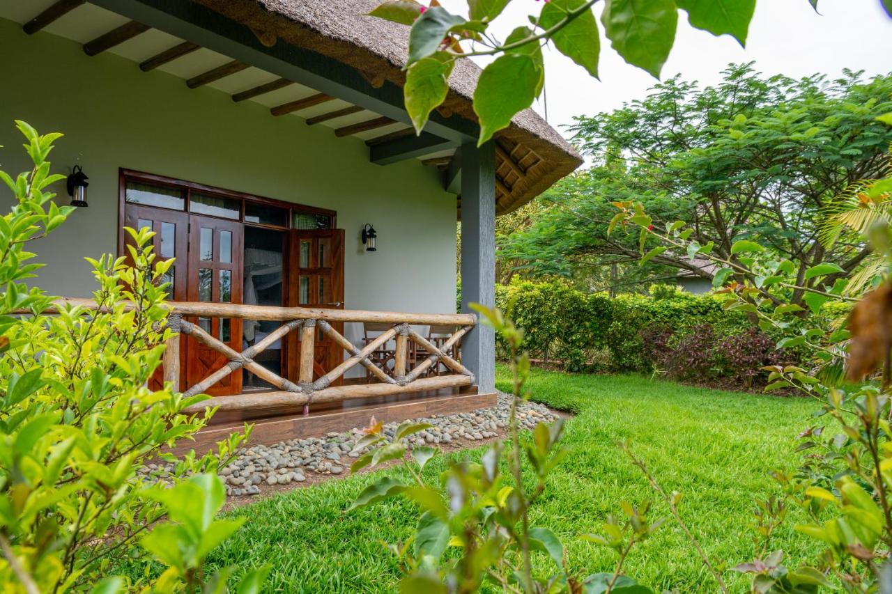 Emburara Farm Lodge Mbarara エクステリア 写真