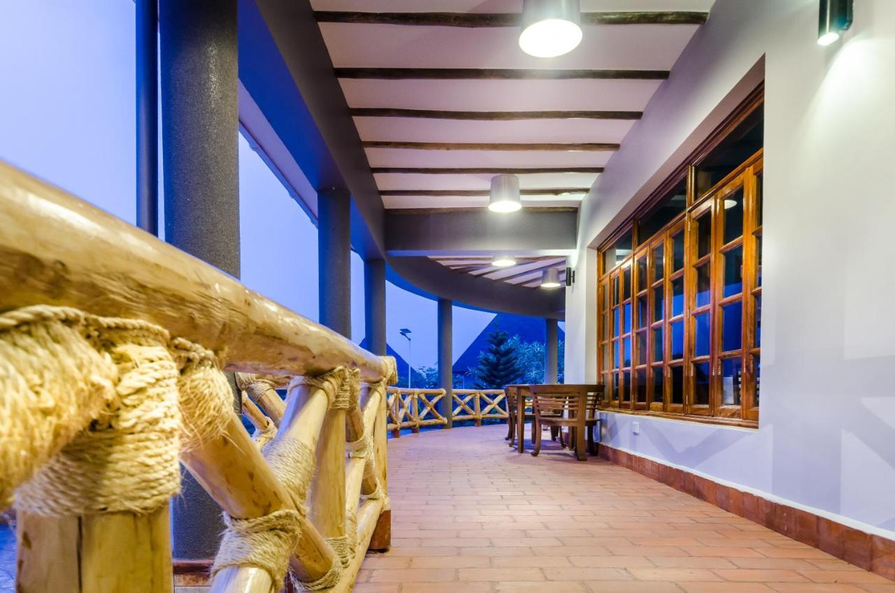 Emburara Farm Lodge Mbarara エクステリア 写真