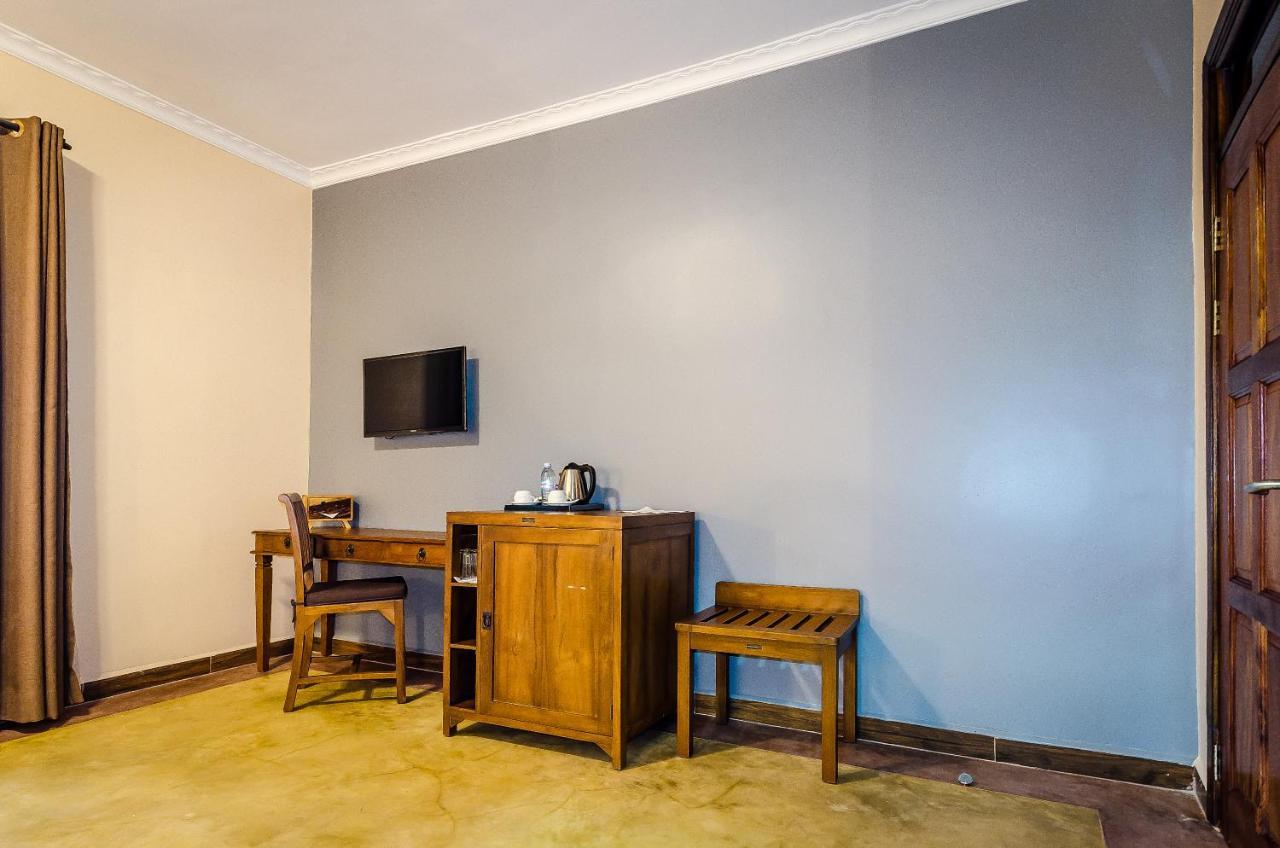 Emburara Farm Lodge Mbarara エクステリア 写真