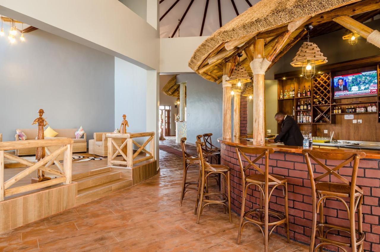 Emburara Farm Lodge Mbarara エクステリア 写真
